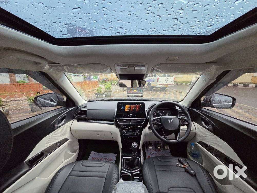 Mahindra Xuv 3xo Ax5l Pg Mt, 2026, Petrol