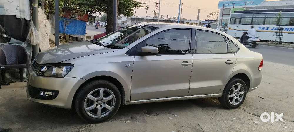Volkswagen Vento 1.6 Celeste Highline 2013