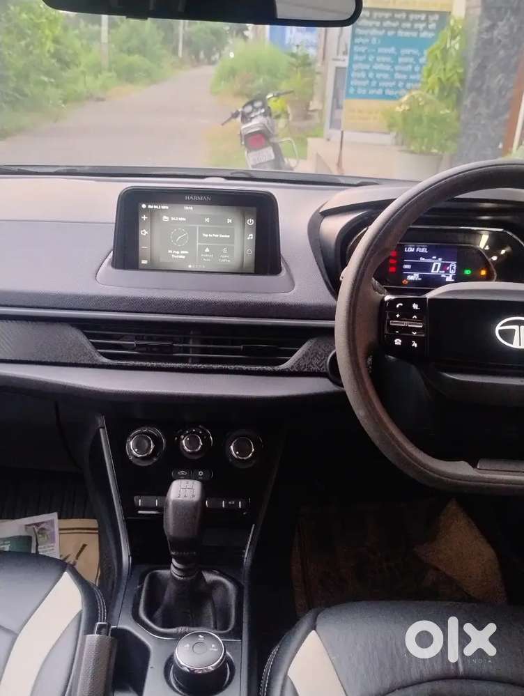 Tata Nexon Smart Petrol 2024