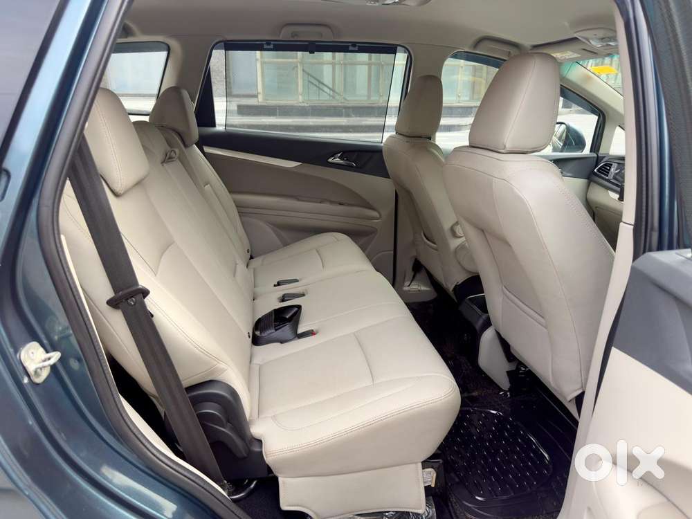 Mahindra Marazzo M8, 2019, Diesel