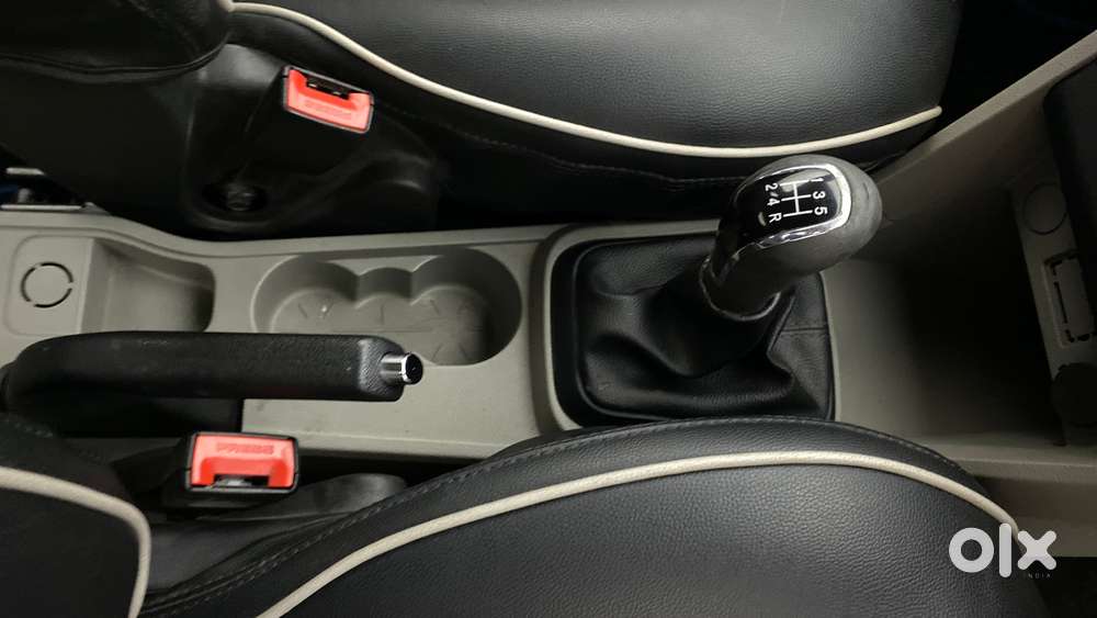 Tata Tiago Xe, 2018, Petrol