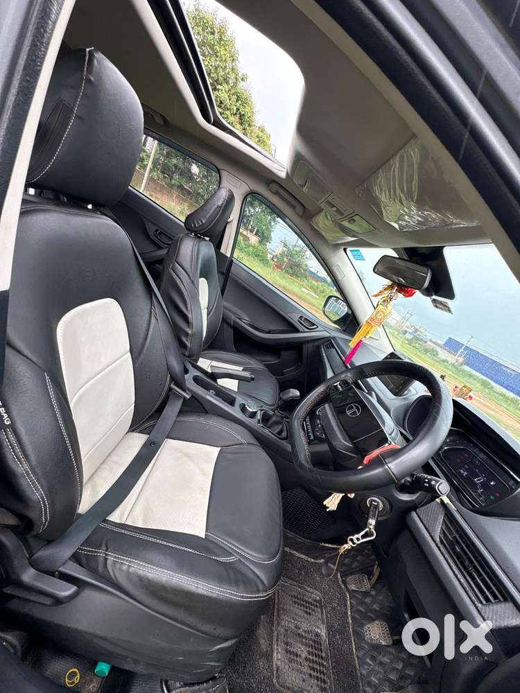 Tata Nexon Smart Plus1.2 Revotron Petrol 5 Mt, 2024, Petrol