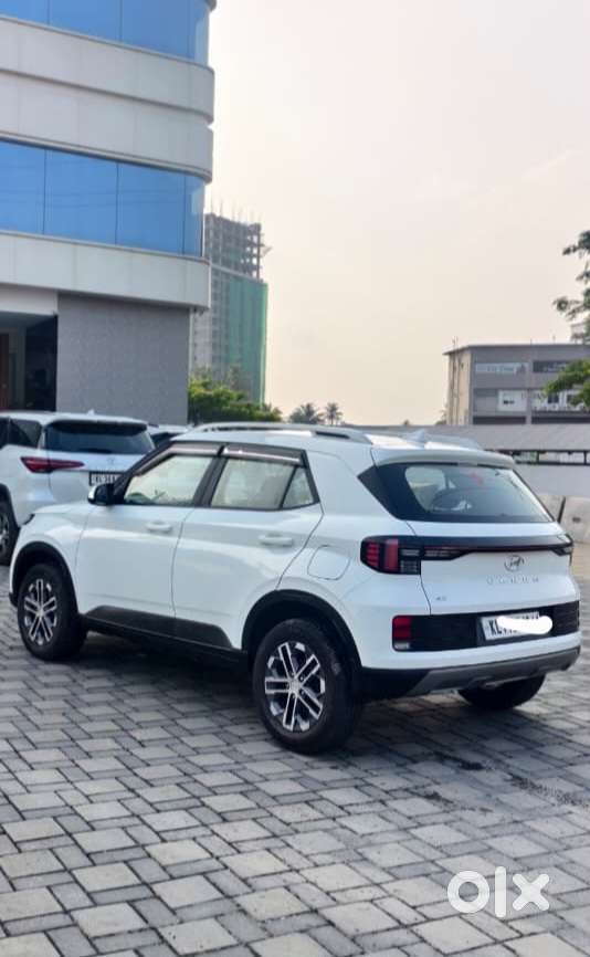 Hyundai Venue Sx Mt, 2022, Petrol