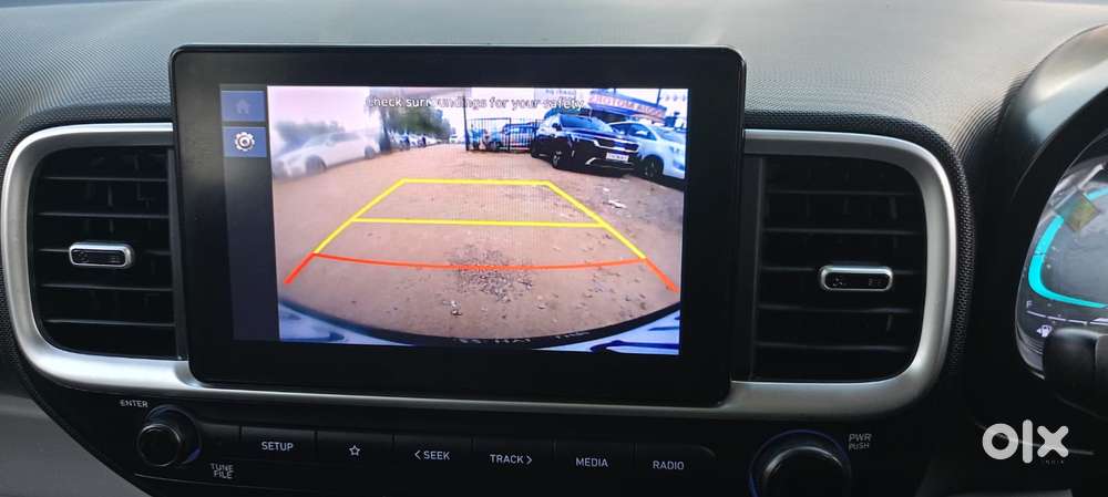 Hyundai Venue 1.2 S (o), 2024, Petrol