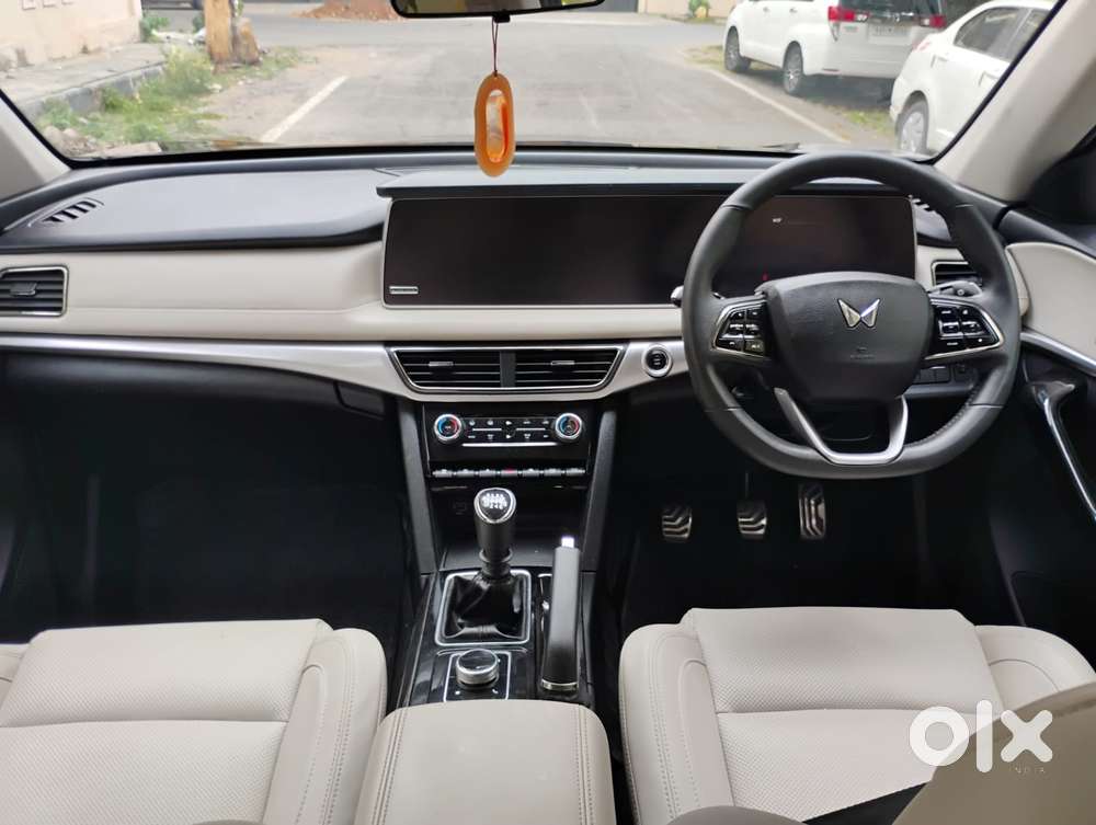 Mahindra Xuv700 2.2 Ax 7 Diesel Mt Str, 2024, Diesel