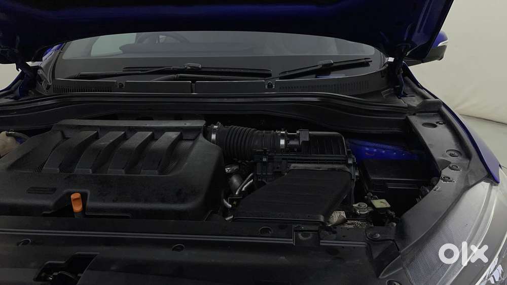 Mahindra Xuv700 2.0 Ax 7 Petrol At Luxury Pack Str, 2022, Petrol