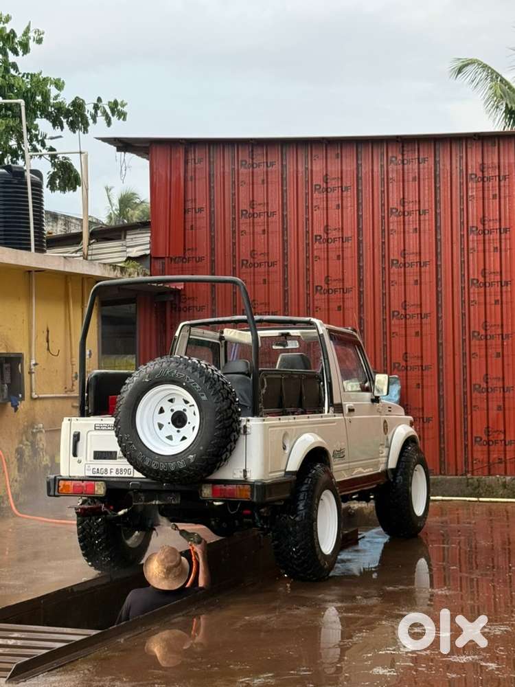 Maruti Gypsy Petrol 2011