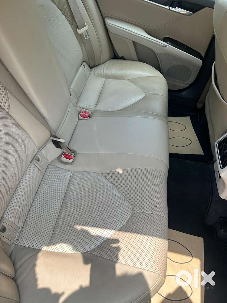Toyota Camry Hybrid, 2022, Petrol