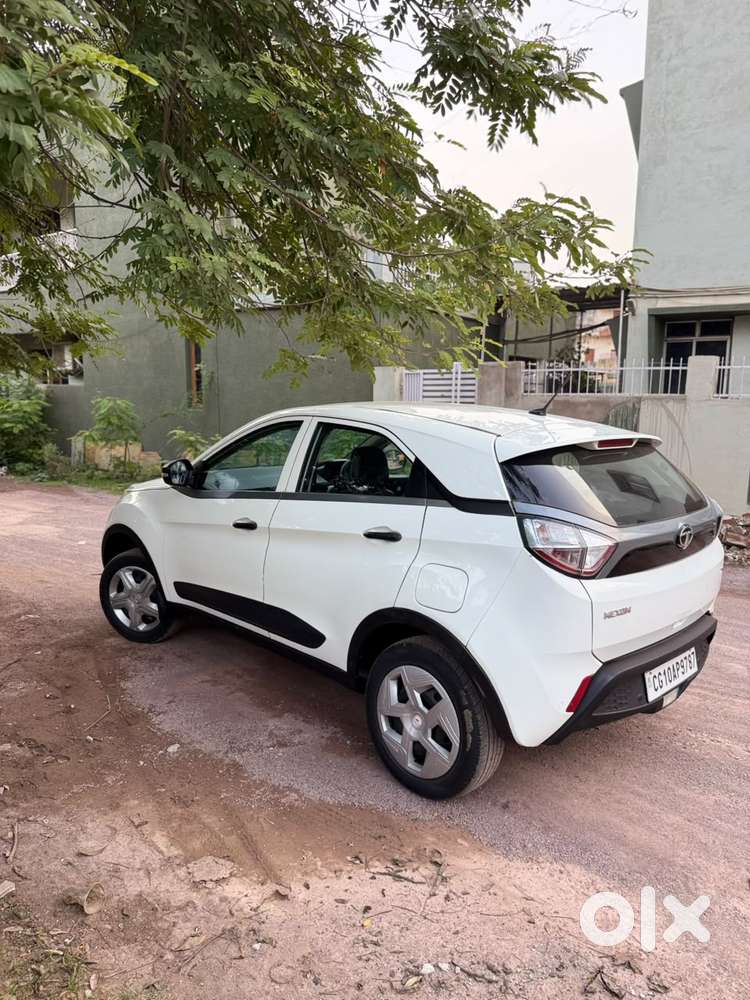 Tata Nexon 1.2 Revotron Xm, 2018, Petrol
