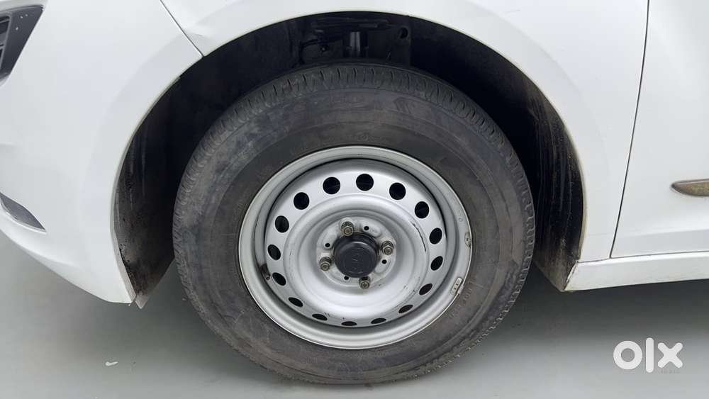 Tata Altroz 1.2 Xe, 2020, Petrol