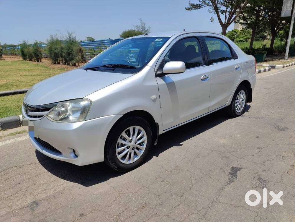Toyota Etios V, 2011, Petrol