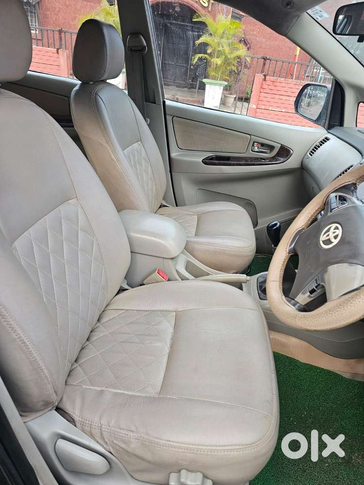 Toyota Innova 2.5 Vx 8 Str Bs-iii, 2013, Diesel