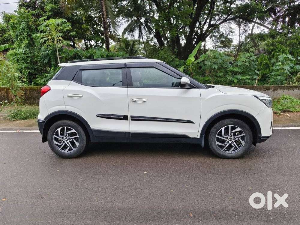 Mahindra Xuv300 W8 Option, 2023, Petrol