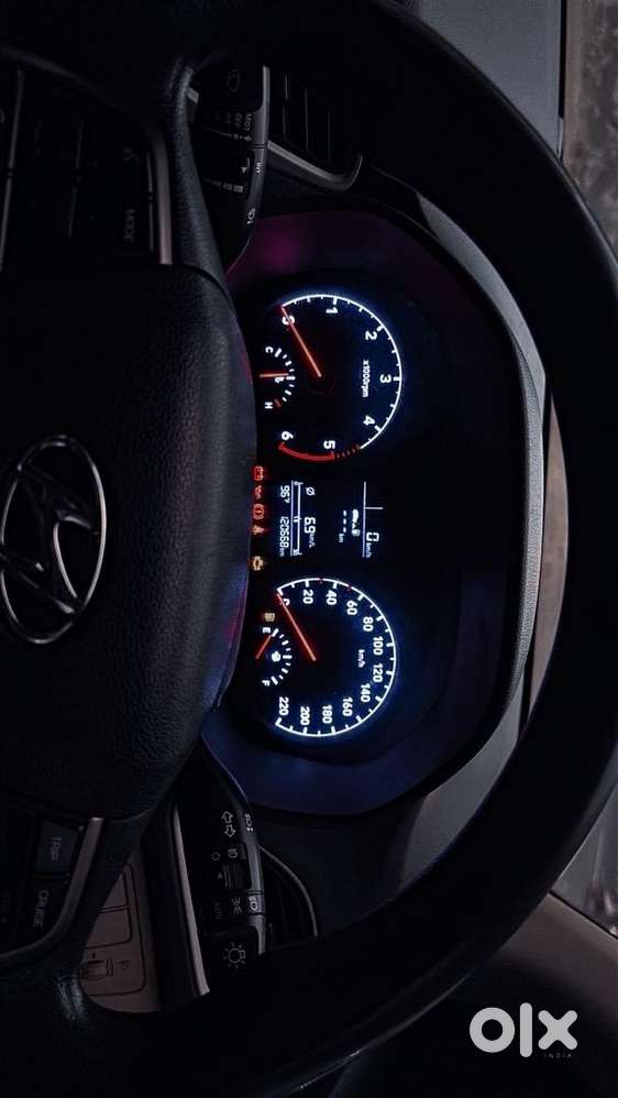Hyundai Venue 2818 Diesel Well Maintained