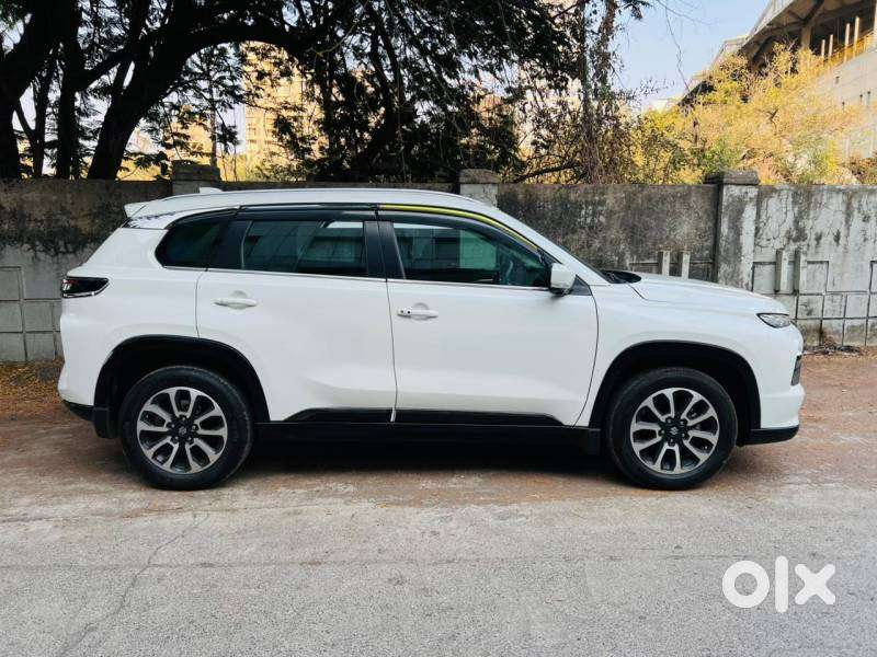Maruti Suzuki Grand Vitara 1.5 Alpha Plus Intelligent Hybrid Ecvt, 2..