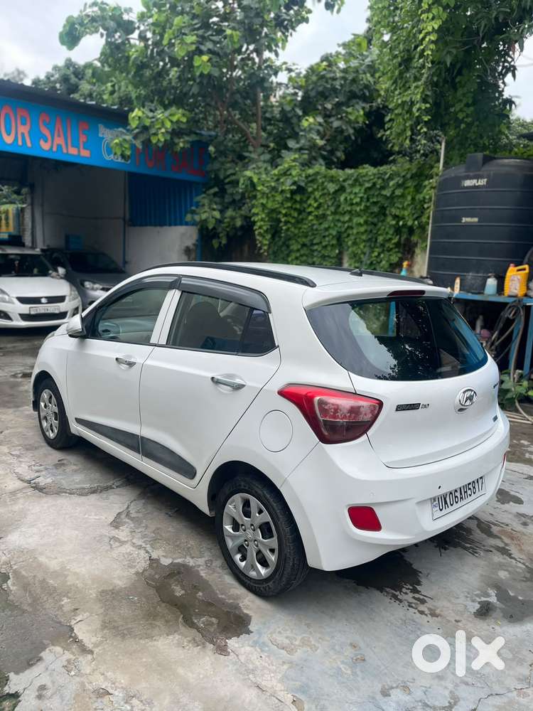Hyundai Grand I10 Sportz, 2016, Petrol