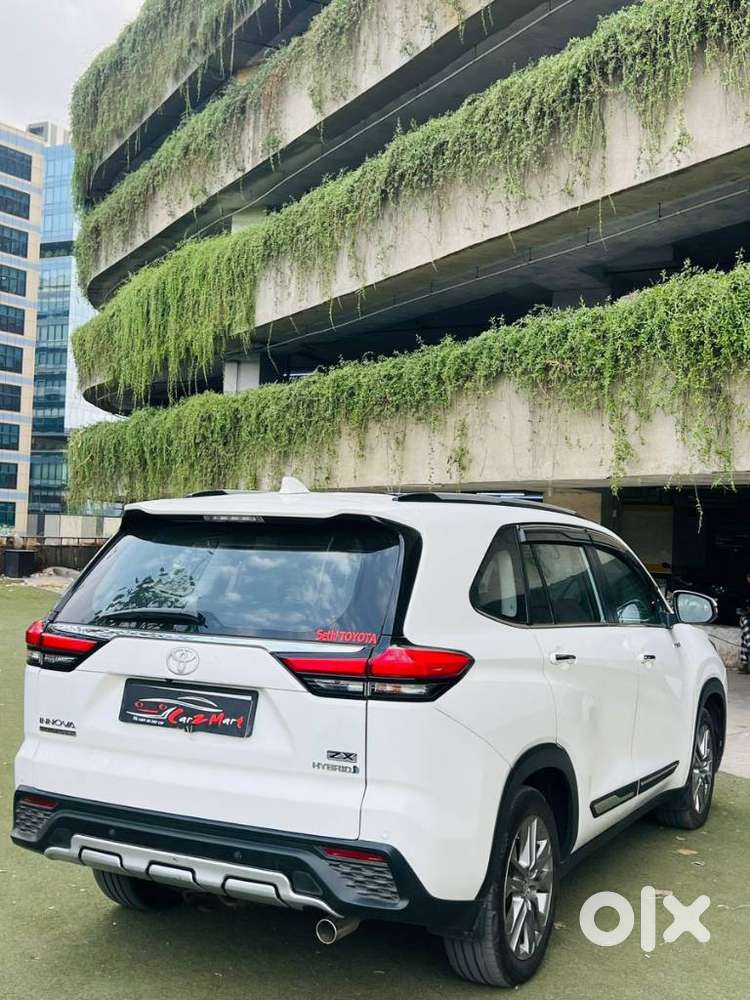 Toyota Innova Hycross 2.0 Zx Hybrid 7 Str, 2024, Petrol