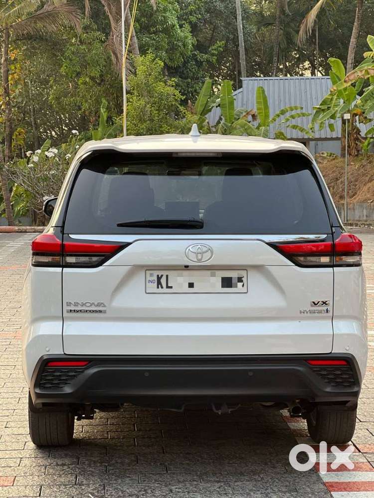 Toyota Innova Hycross 2.0 Vx (o) Hybrid 7 Str, 2024, Diesel