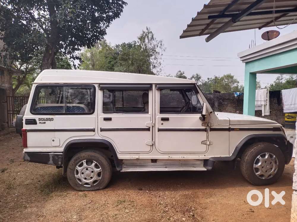 मुझे यह कर बेचनी है जो बोलेरो Xl है