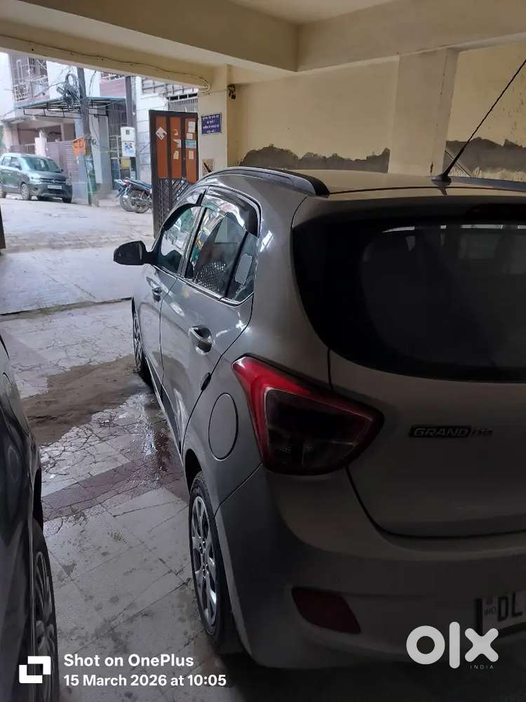 Hyundai Grand I10  2016 Petrol 33000 Km Drive Brand New Condition