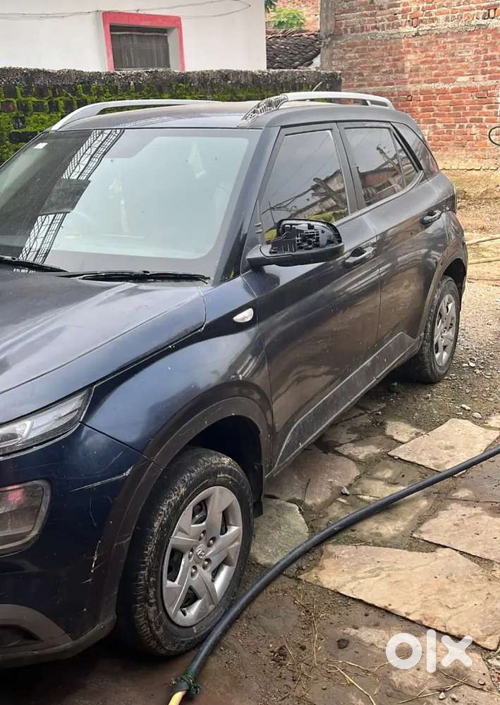 Hyundai Venue 1.2 Petrol 2021 Model