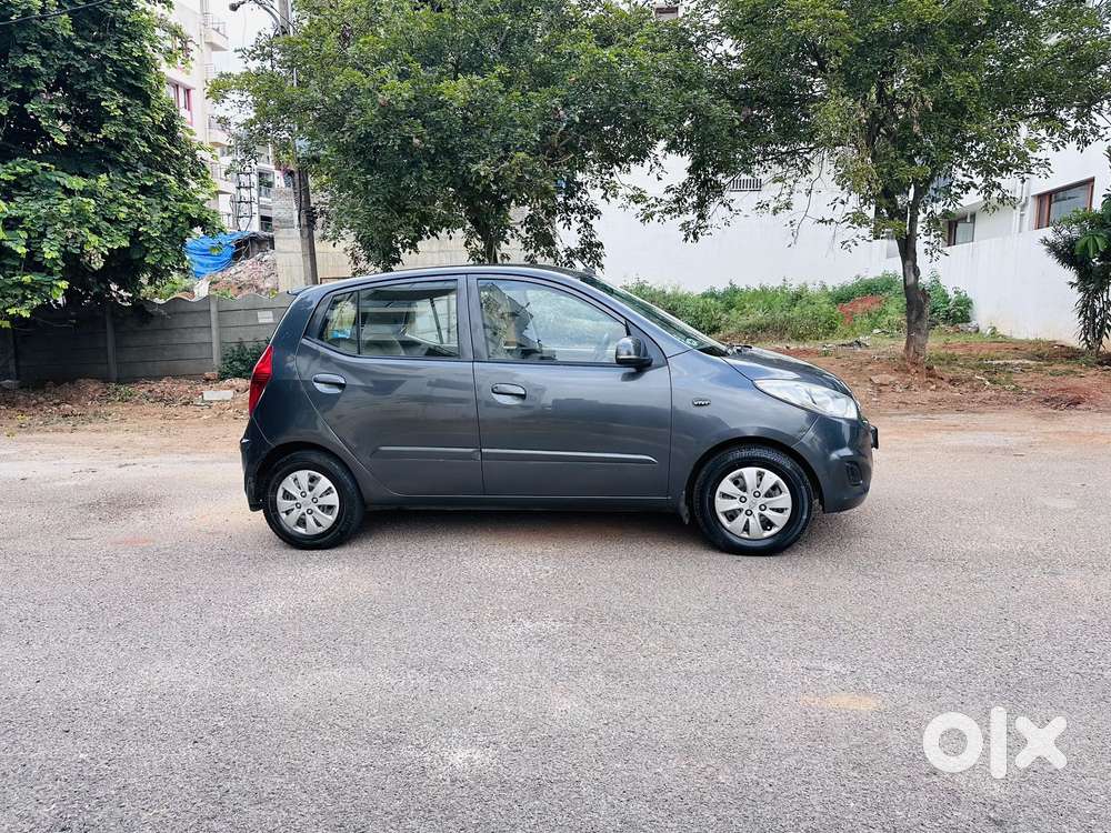 Hyundai I10 Sportz At, 2012, Petrol