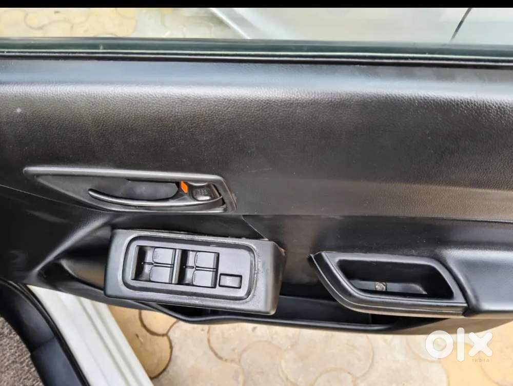 Maruti Suzuki Swift 2022 Petrol New Ac One Month Before