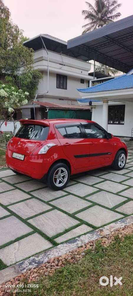 Maruti Suzuki Swift Vxi Optional, 2017, Petrol