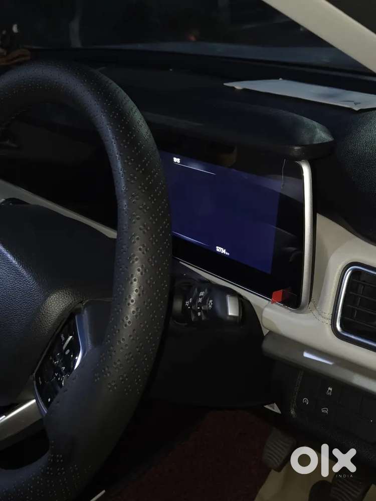 Mahindra Xuv700 Petrol 2023