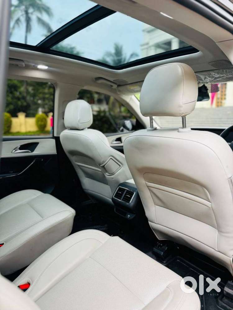 Mahindra Xuv700 2.2 Ax 7 Diesel At Str Awd, 2024, Diesel