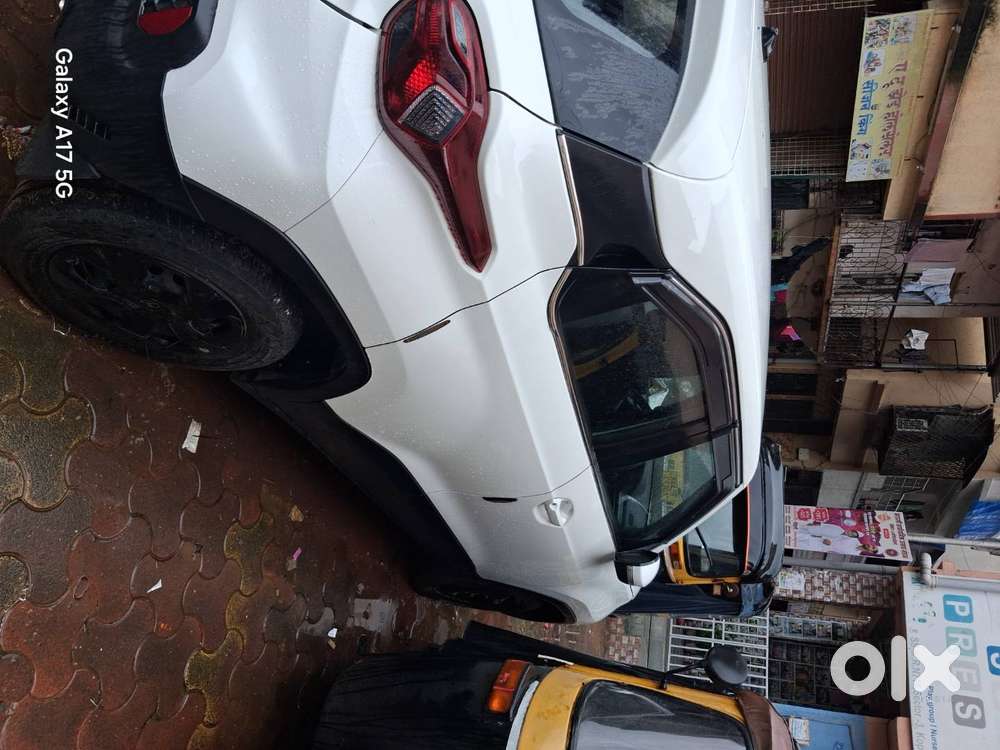 Tata Punch 2025 Adventure Icng White Colour