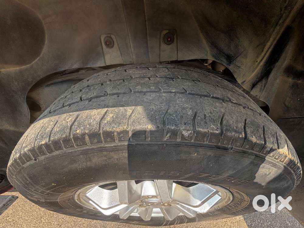 Mahindra Tuv300 T8 Automatic