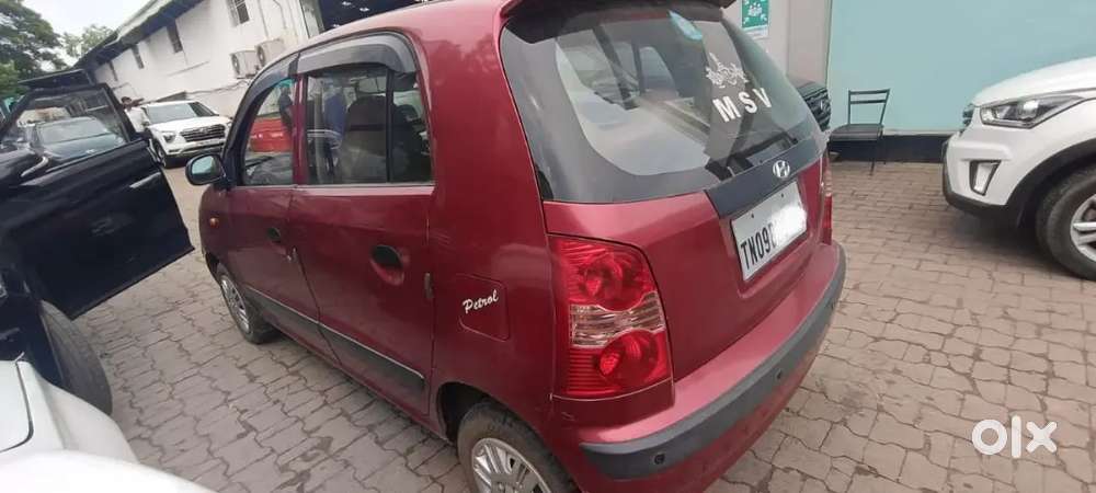 Red Santro