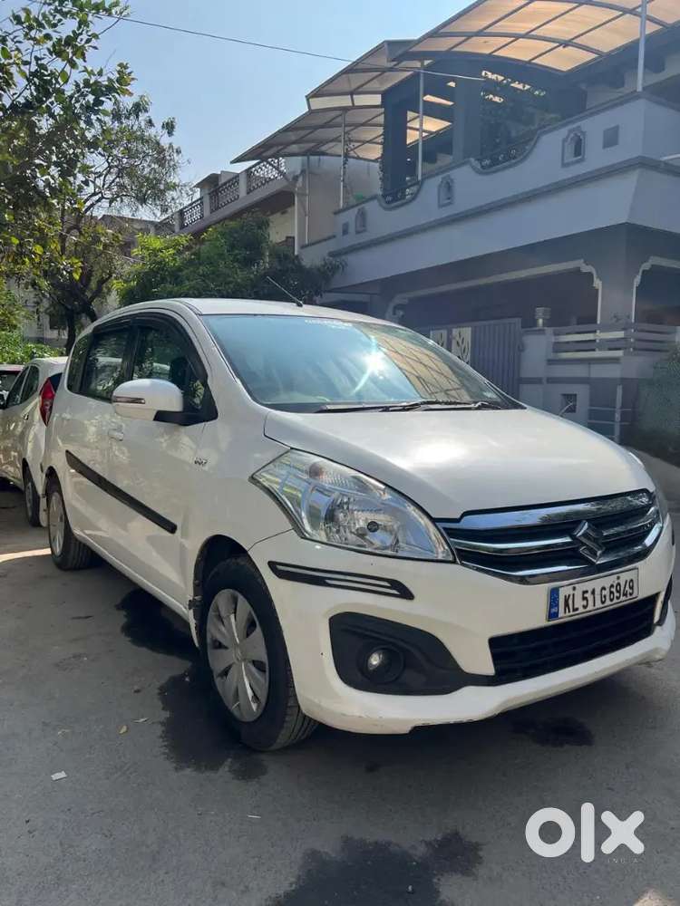 Maruti Suzuki Ertiga 2016 Model Vxi/ Slightly Negotiable