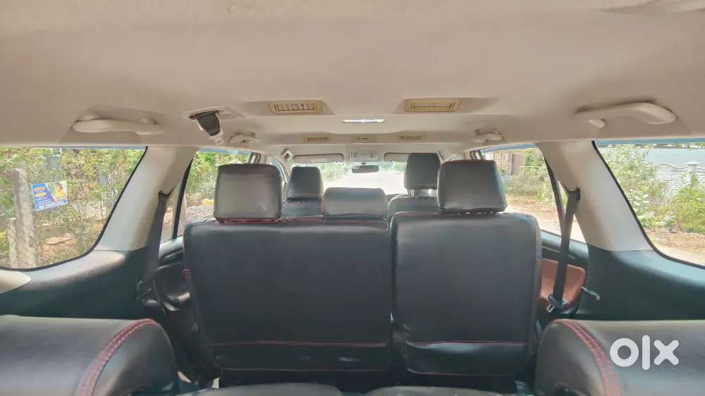 Innova Crysta 2018 V 2.4 8 Str Well Maintained