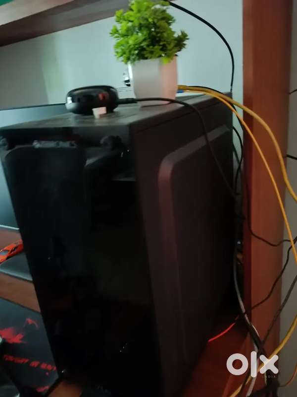 Gaming pc cpu with gaming keyboard and mouse