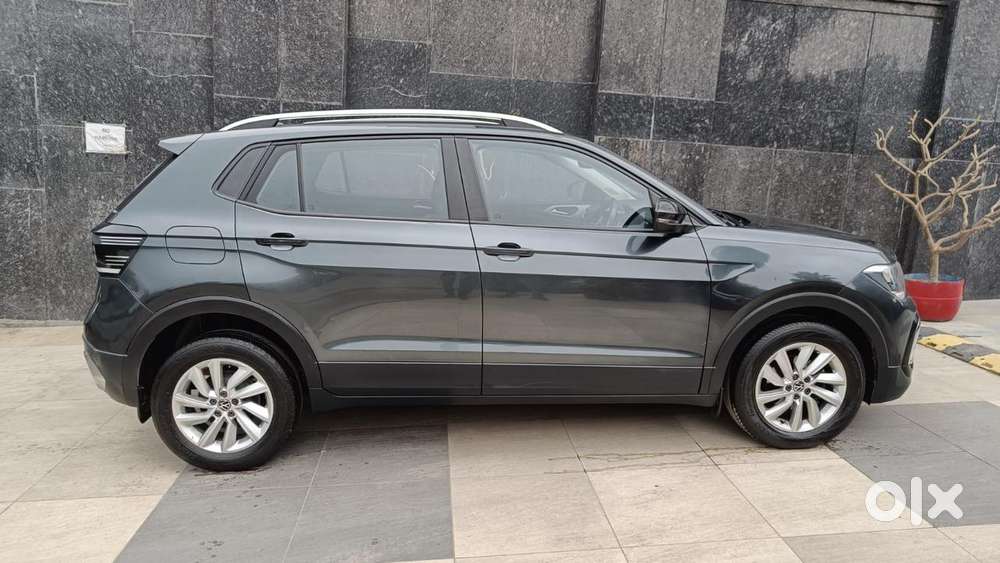 Volkswagen Taigun 1.0 Tsi Highline At, 2023, Petrol