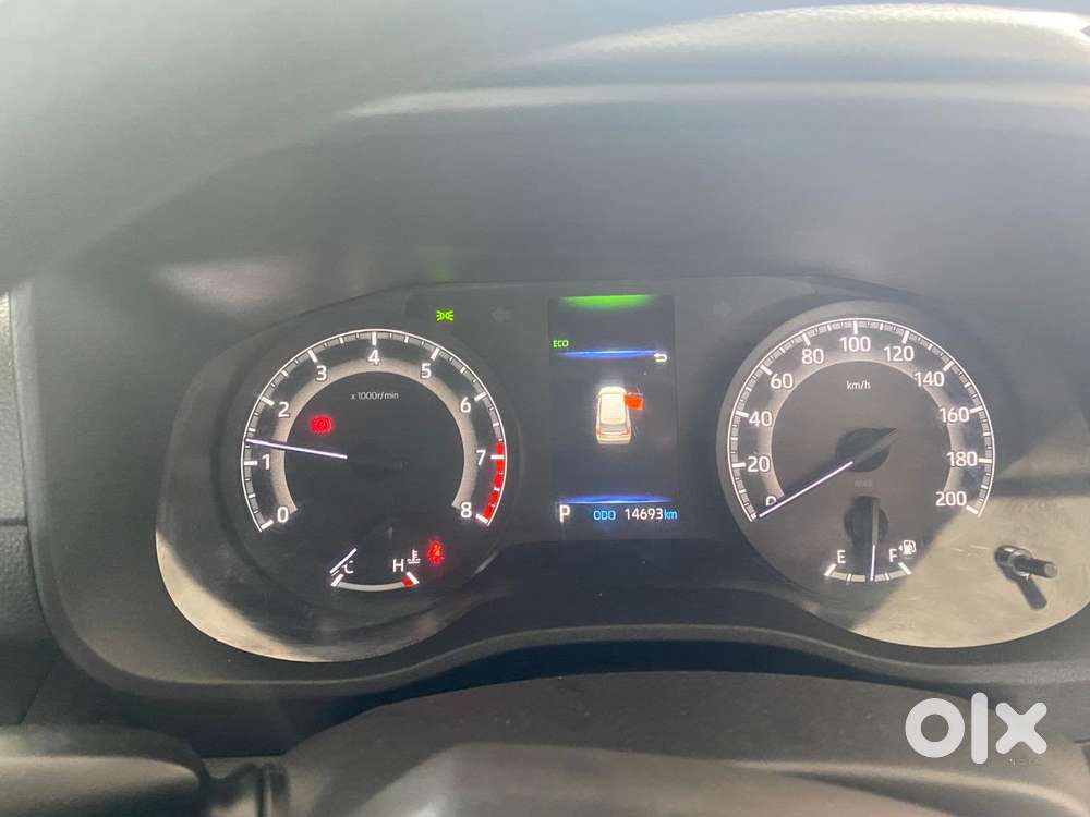 Toyota Innova Hycross, 2023, Petrol