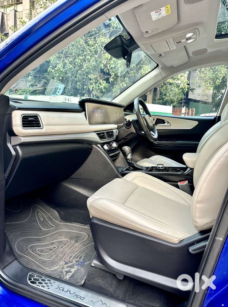 Mahindra Xuv700 2.0 Ax 7 Petrol At Luxury Pack Str, 2022, Petrol