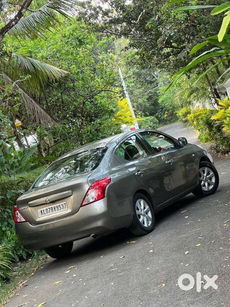 Nissan Sunny, 2012, Petrol