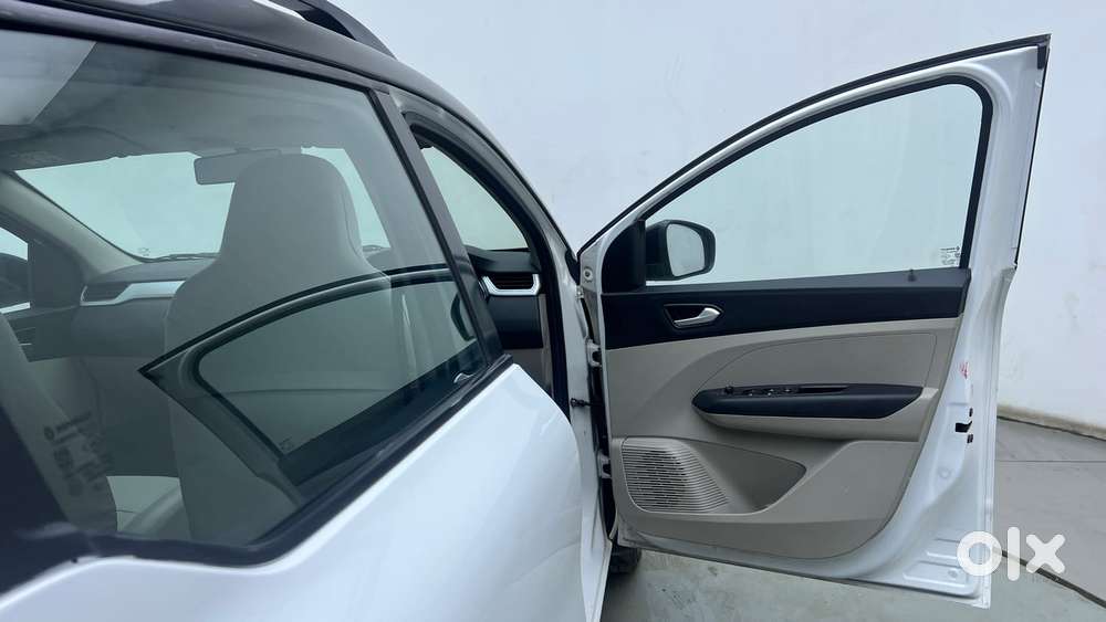 Renault Triber Rxz Easy-r Amt Dual Tone, 2022, Petrol