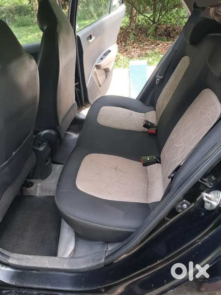 Hyundai Grand I10 Black Well Maintained Car For Sale (petrol + Cng)