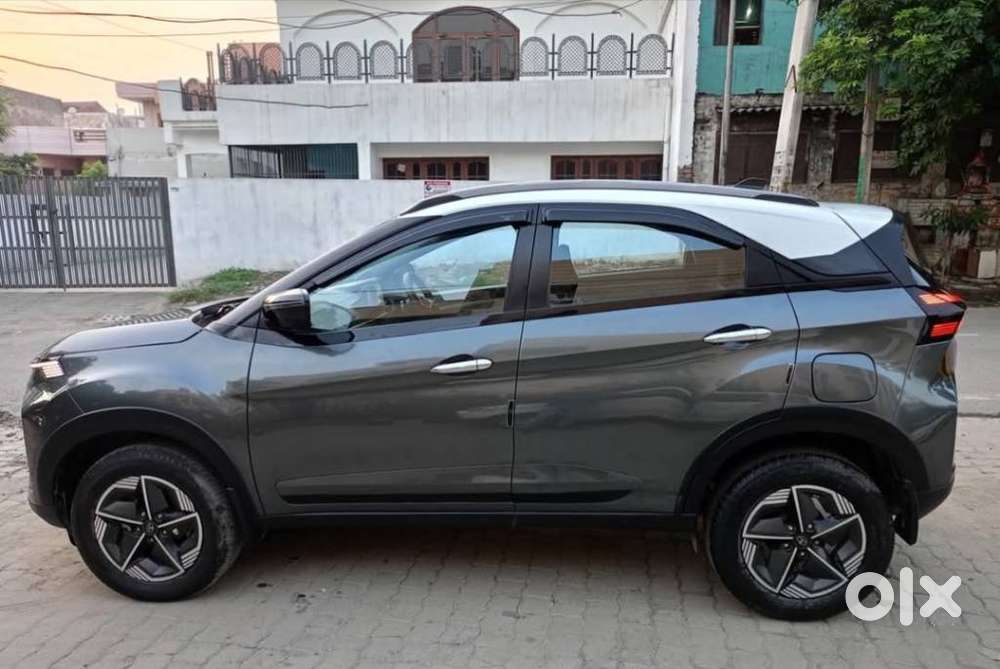 Tata Nexon Creative Plus 1.2 Revotron Petrol 6 Amt Dt, 2024, Petrol