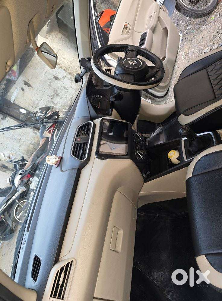 Maruti Suzuki Dzire 1.2 Vxi Cng, 2025, Cng & Hybrids