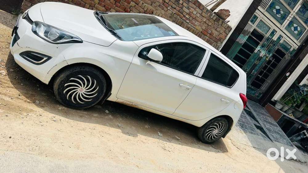Hyundai I20 2013 Cng & Hybrids 90000 Km Driven