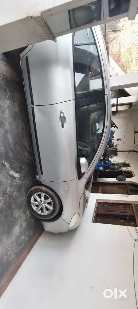Nissan Sunny Edition Petrol 2012