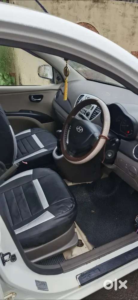 Hyundai I10 2012 Petrol 70000 Km Driven