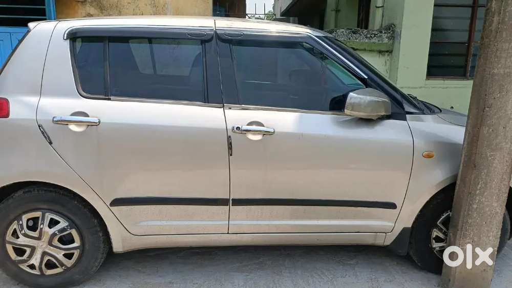 Maruti Suzuki Swift Vxi