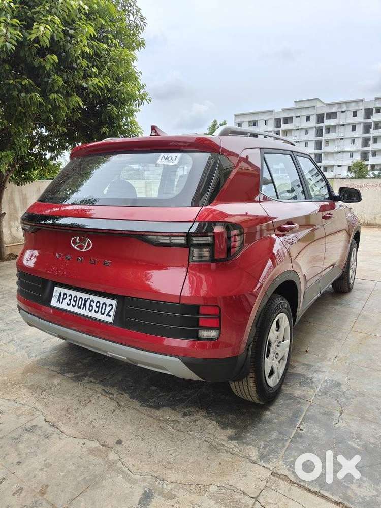 Hyundai Venue 1.2 S (o), 2022, Petrol