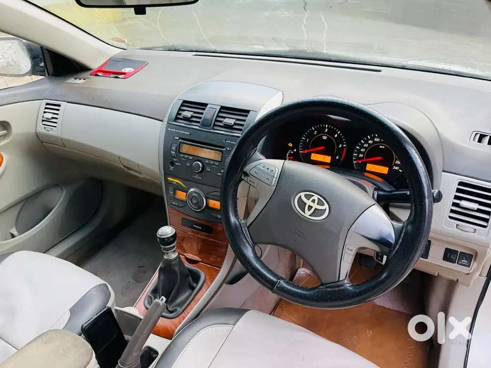 Toyota Corolla Altis 2011 Diesel 245556 Km Driven